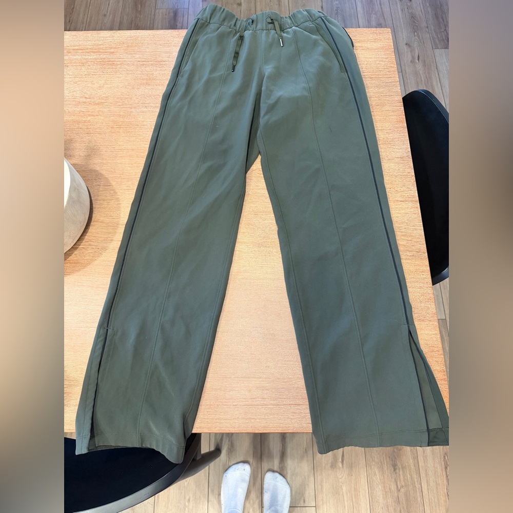 Lululemon On The Right Track pant